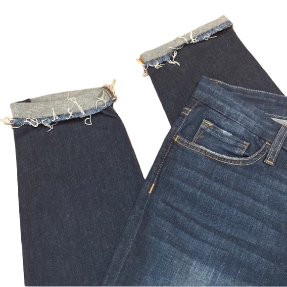 Flying Monkey Platinum Skinny Raw Hem Jeans
Size 28 - Picture 5 of 6